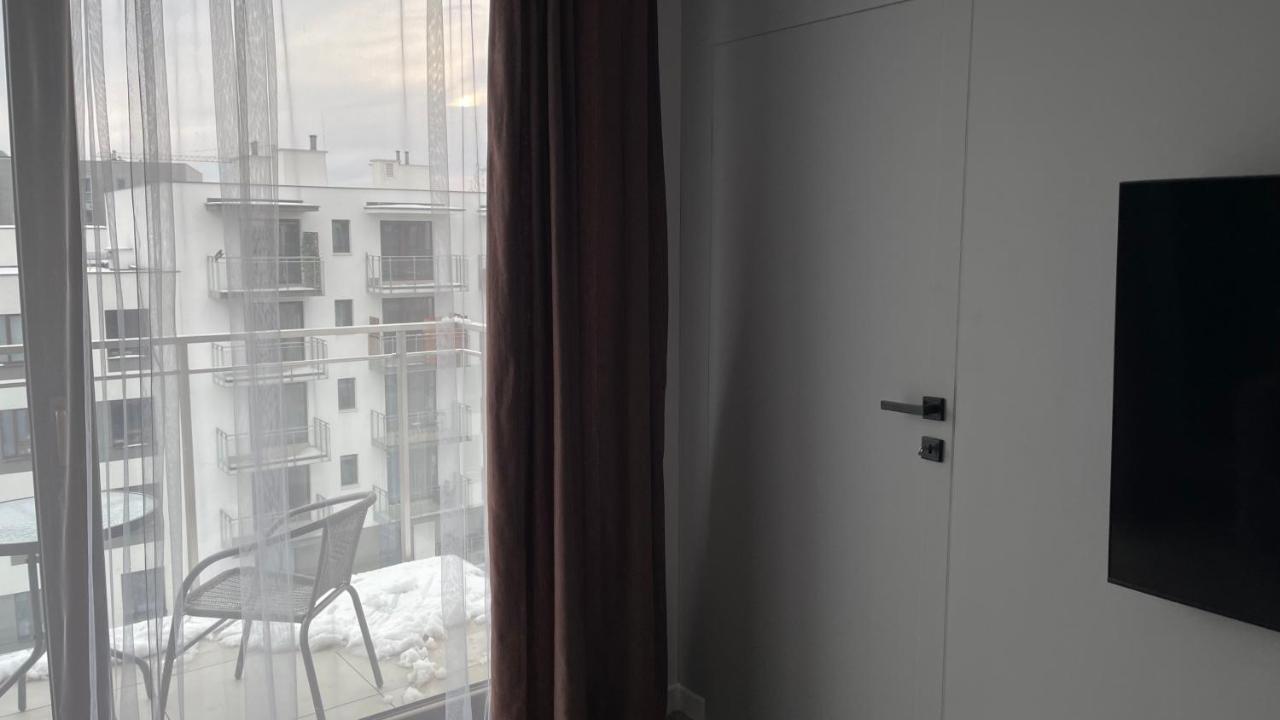 2-Room In New House, Wola Варшава Екстериор снимка